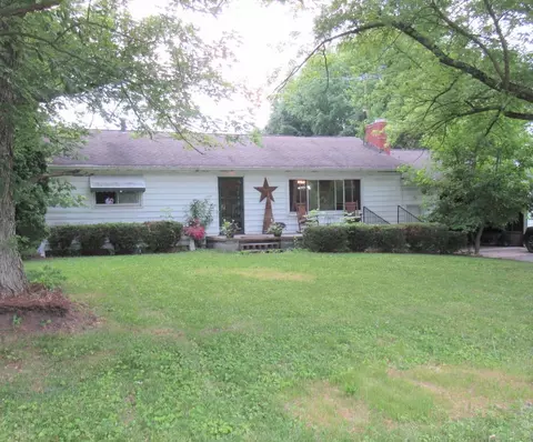 278 Circle Dr, New Vienna, OH 45159