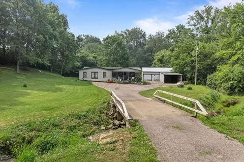 1364 Yankeetown Rd, Hamersville, OH 45130