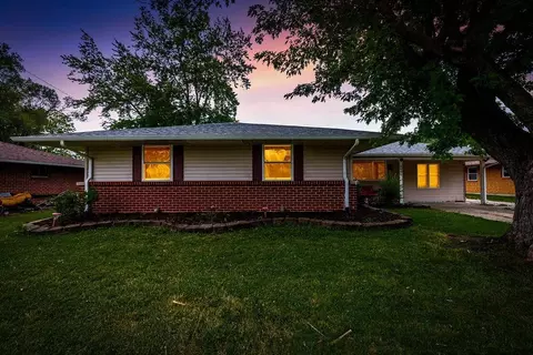 6605 Rosebury Dr, Huber Heights, OH 45424