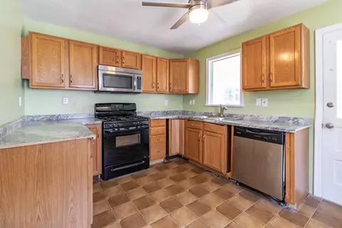 8408 St Clair Ave, Cincinnati, OH 45236 photo 6