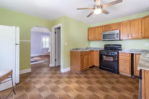 8408 St Clair Ave, Cincinnati, OH 45236 photo 7