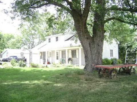 6069 Snyder Rd, Cincinnati, OH 45247 photo 2