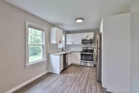 4895 Brasher Ave, Blue Ash, OH 45242 photo 9