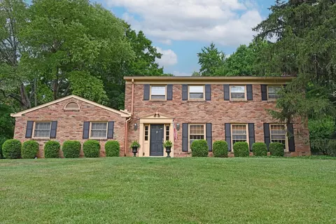 6134 Shadowslope Ln, Cincinnati, OH 45244