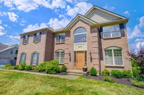 2907 Turpin Lake Pl, Cincinnati, OH 45244