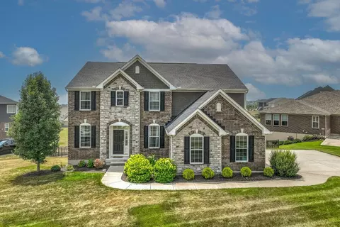 7060 Keltner Dr, West Chester, OH 45069