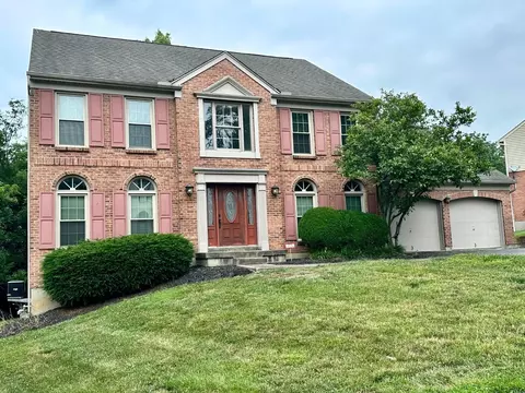 3504 Beekley Woods Dr, Sharonville, OH 45241
