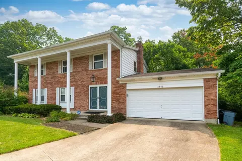 2662 Morningridge Dr, Cincinnati, OH 45211