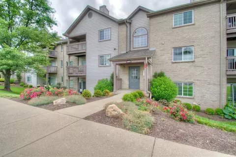 8171 Autumn Woods Ln #310, West Chester, OH 45069