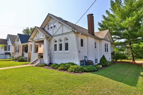 7001 Bramble Ave, Cincinnati, OH 45227 photo 2