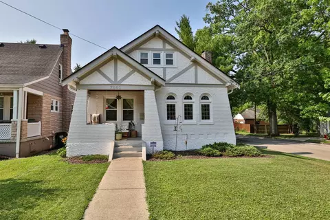 7001 Bramble, Cincinnati, OH 45227