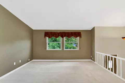 1412 Forester Dr, Cincinnati, OH 45240 photo 4