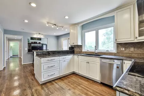 3877 Brigadoon Dr, Cincinnati, OH 45255 photo 15