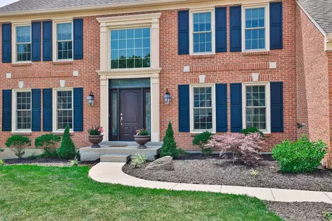 3877 Brigadoon Dr, Cincinnati, OH 45255 photo 3