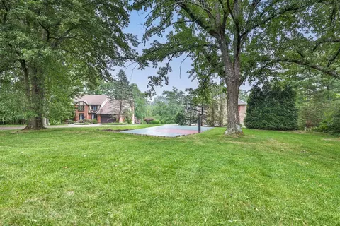 9022 Winthrop Dr, Montgomery, OH 45249 photo 7