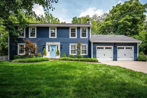 102 Wagon Road Ln, Terrace Park, OH 45174