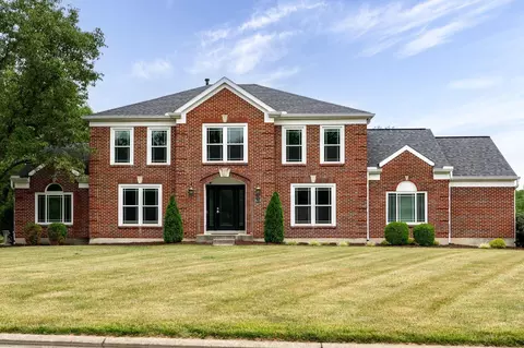 674 Dorgene Ln, Cincinnati, OH 45244