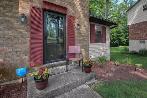 10561 Cranwood Ct, Cincinnati, OH 45240