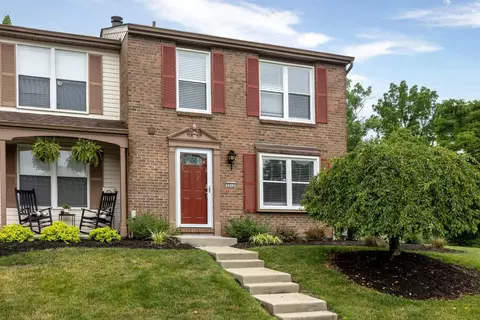 8052 Mill Creek Cir, West Chester, OH 45069