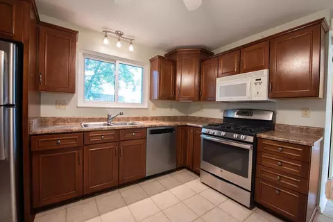 1659 Pinebluff Ln, Cincinnati, OH 45255 photo 4