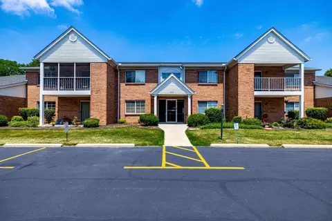 3245 Heritage Square Dr #75, Colerain Twp, OH 45251