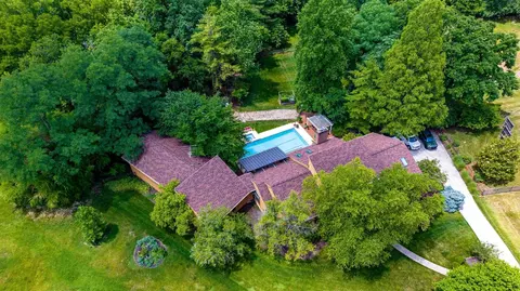 7957 Count Fleet Ct, North Bend, OH 45052