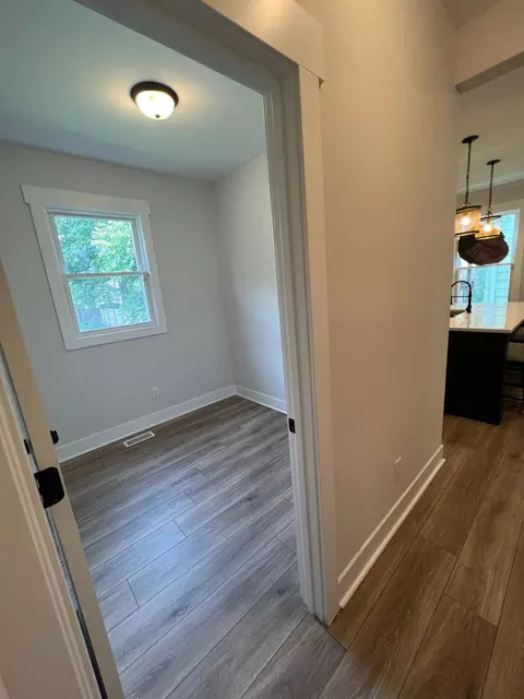 5740 Adelphi St, Cincinnati, OH 45227 photo 8