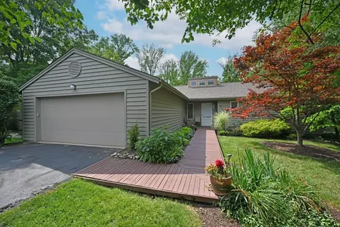 2215 Sweetbriar Ln, Cincinnati, OH 45239