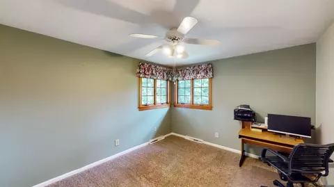 1012 Spruceglen Dr, Cincinnati, OH 45224 photo 17