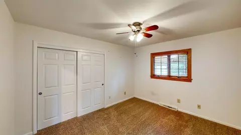 1012 Spruceglen Dr, Cincinnati, OH 45224 photo 21