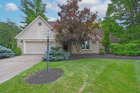 8922 Appleseed Dr, Cincinnati, OH 45249