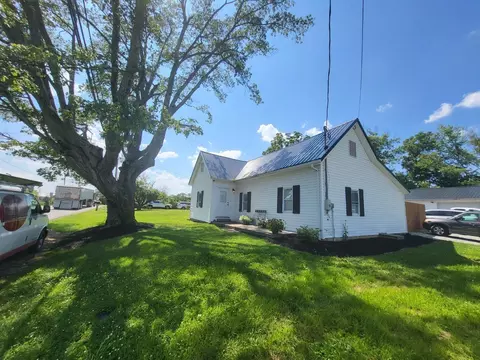 156 Maple Ave, Sardinia, OH 45171