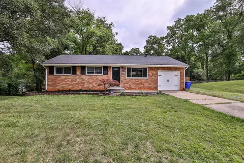 216 Chamberlin Dr, Hamilton, OH 45013