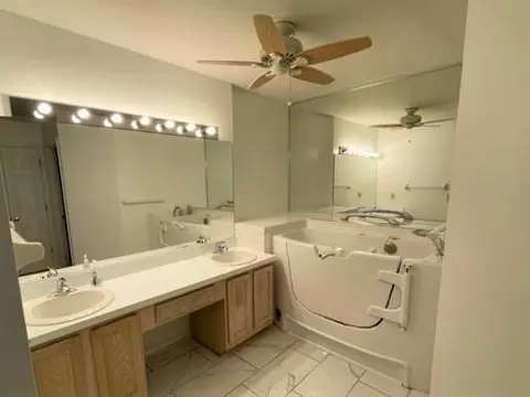 8195 Riversedge Cir, Maineville, OH 45039 photo 9