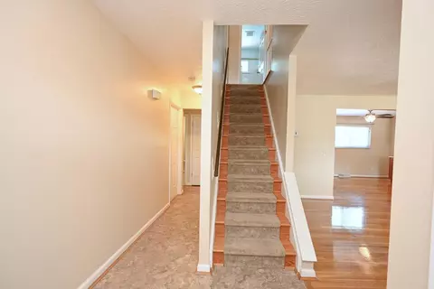 1139 Oldwick Dr, Reading, OH 45215 photo 3