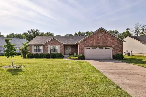 1557 Deerwoods Dr, Milford, OH 45150