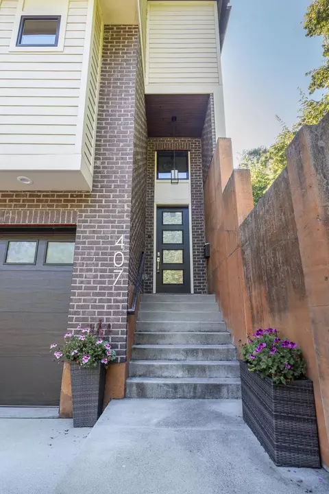 407 Collins Ave, Cincinnati, OH 45202 photo 3