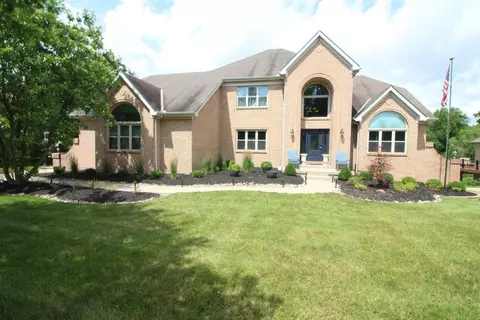 8463 Tennyson Ct, West Chester, OH 45069
