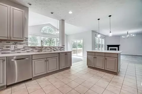 986 Oak Forest Dr, Morrow, OH 45152 photo 6