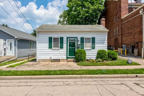 414 Pearl St, Reading, OH 45215