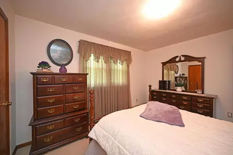 4868 Beechwood Rd, Cincinnati, OH 45244 photo 24