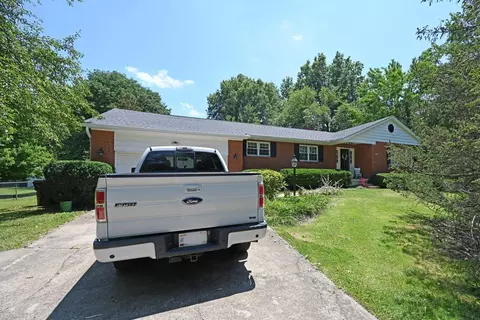 4868 Beechwood Rd, Cincinnati, OH 45244 photo 2