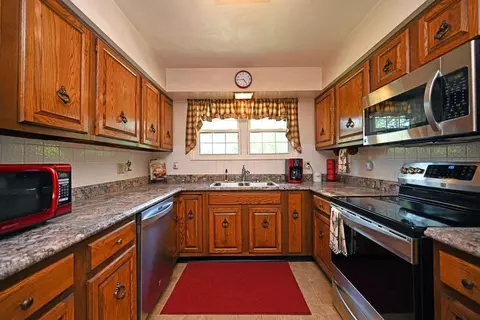 4868 Beechwood Rd, Cincinnati, OH 45244 photo 15