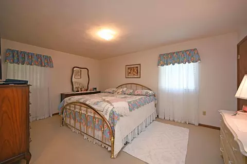 4868 Beechwood Rd, Cincinnati, OH 45244 photo 17