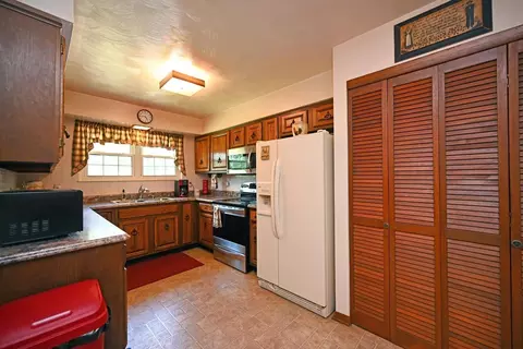 4868 Beechwood Rd, Cincinnati, OH 45244 photo 14