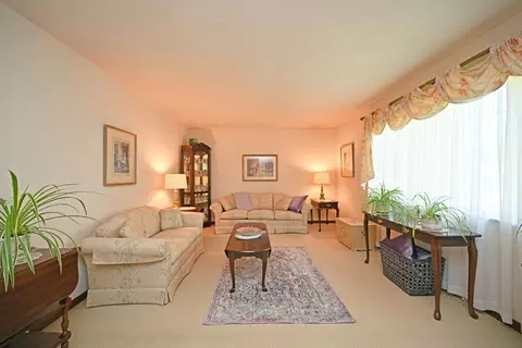 4868 Beechwood Rd, Cincinnati, OH 45244 photo 5