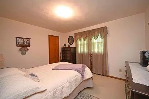 4868 Beechwood Rd, Cincinnati, OH 45244 photo 23