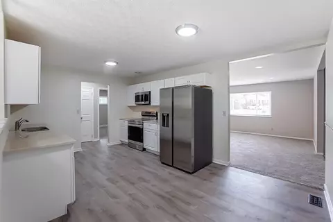 2450 Mars Ct, Cincinnati, OH 45231 photo 9