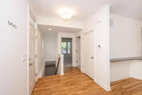 207 Rochelle, Cincinnati, OH 45219 photo 10