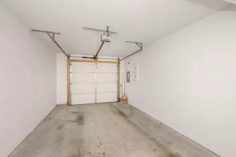 207 Rochelle, Cincinnati, OH 45219 photo 33